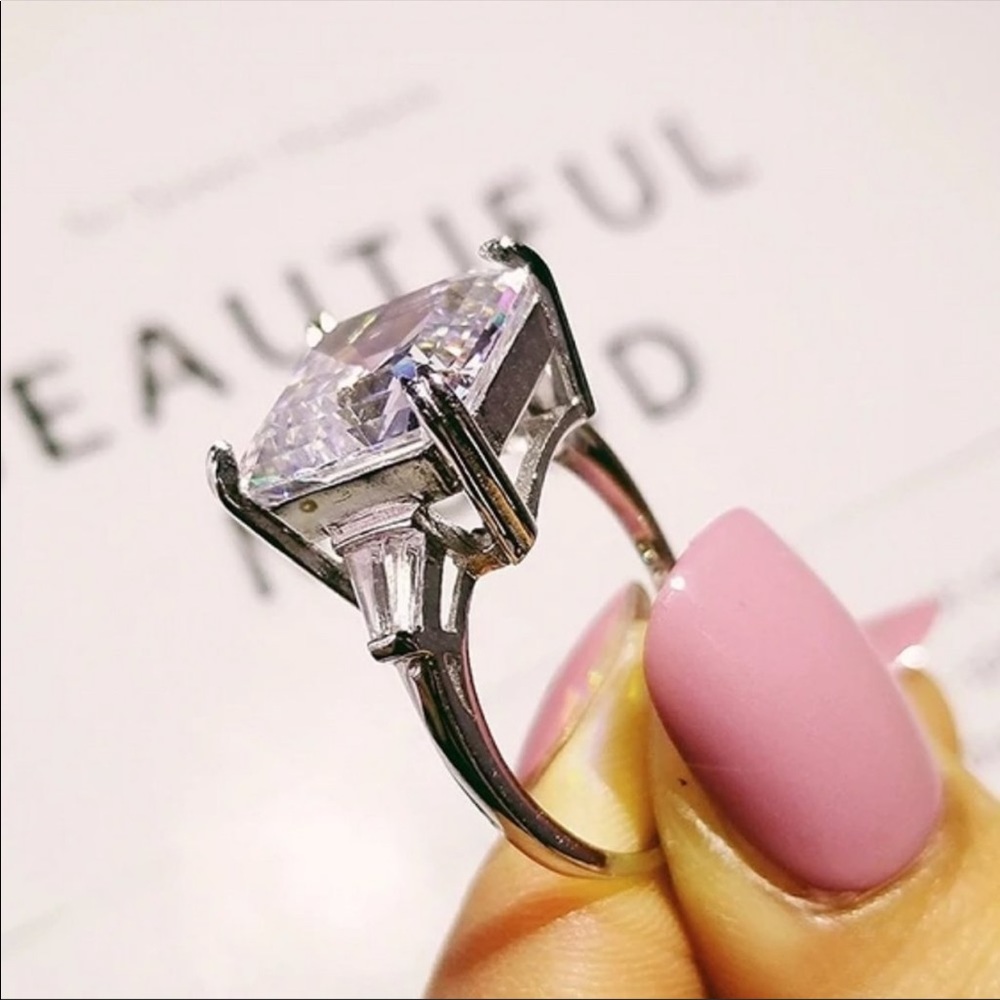 New Luxury 9.5 ct  Huge 925 Silver Lovely Diamond Ring - Picture 5 of 6